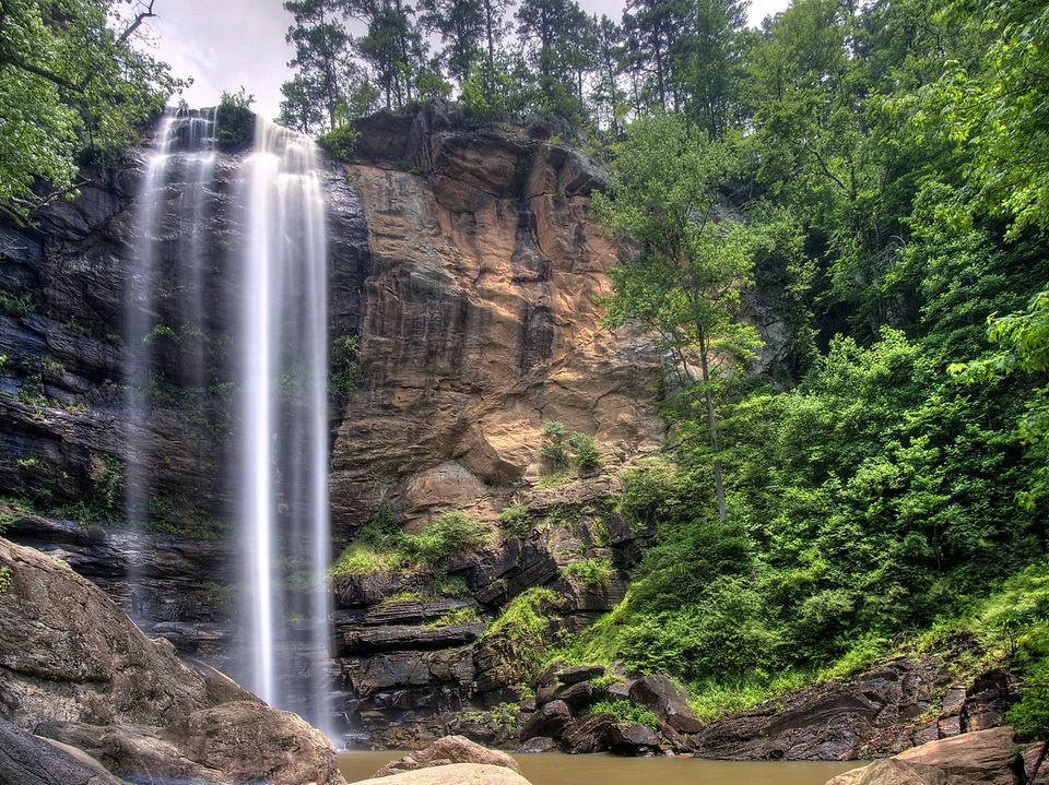Toccoa Falls Cliff in Toccoa, Georgia