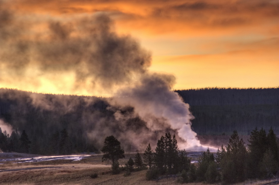 Old Faithful Sunrise in Yellowstone National Park, Wyoming