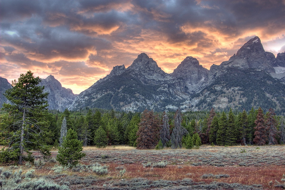 Mountian Sunset in Jackson Hole, Wyoming