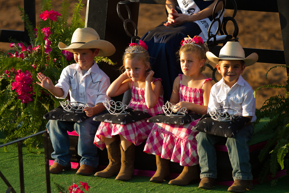 Crown Bearers in Johnson City, Texas