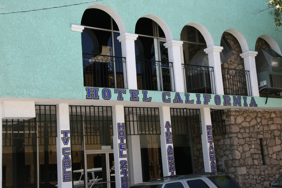Hotel Califoirnia