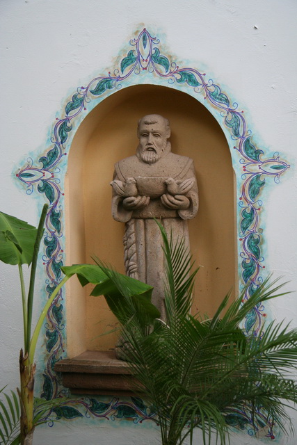 Wall Statue