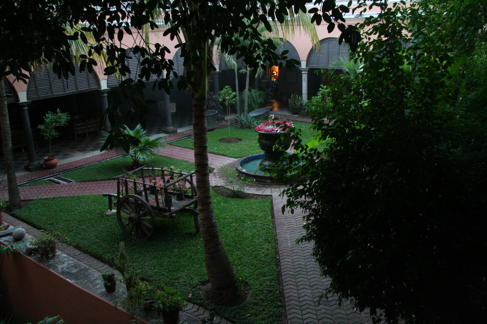 Hacienda Plaza