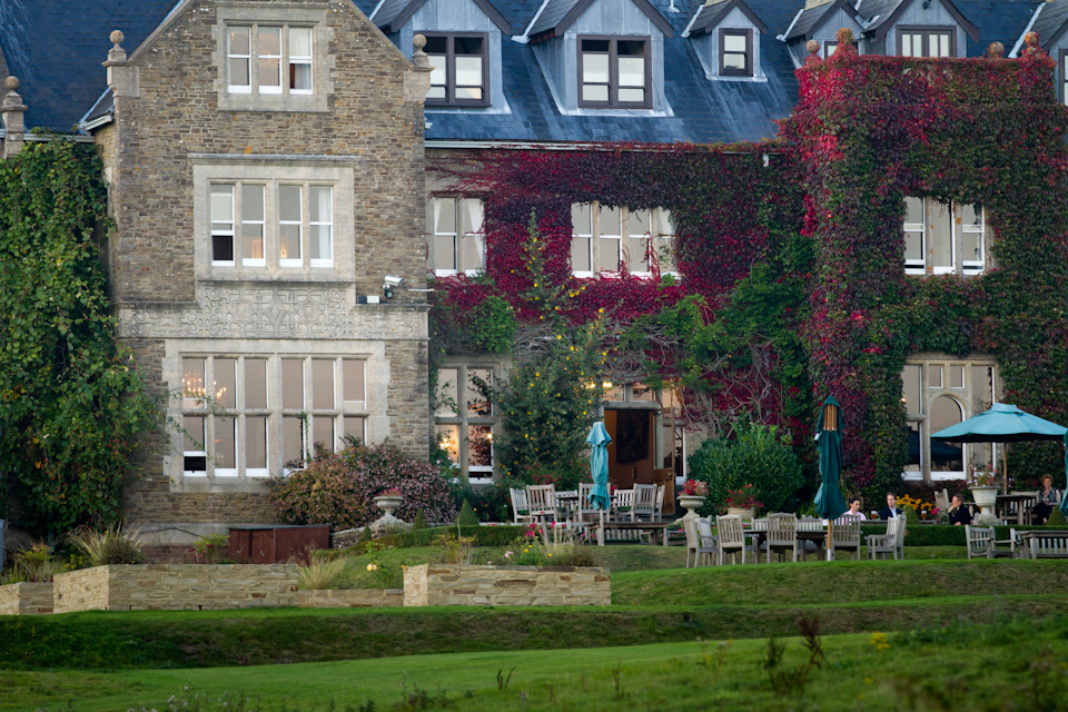 South Lodge Inn