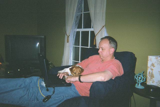 Peter and Rusty using the Laptop