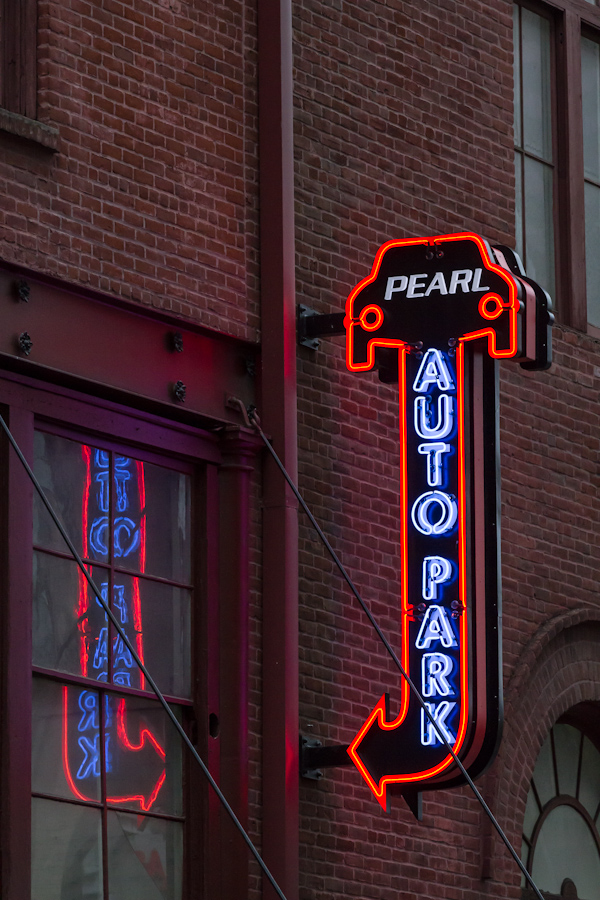 Parking Neon