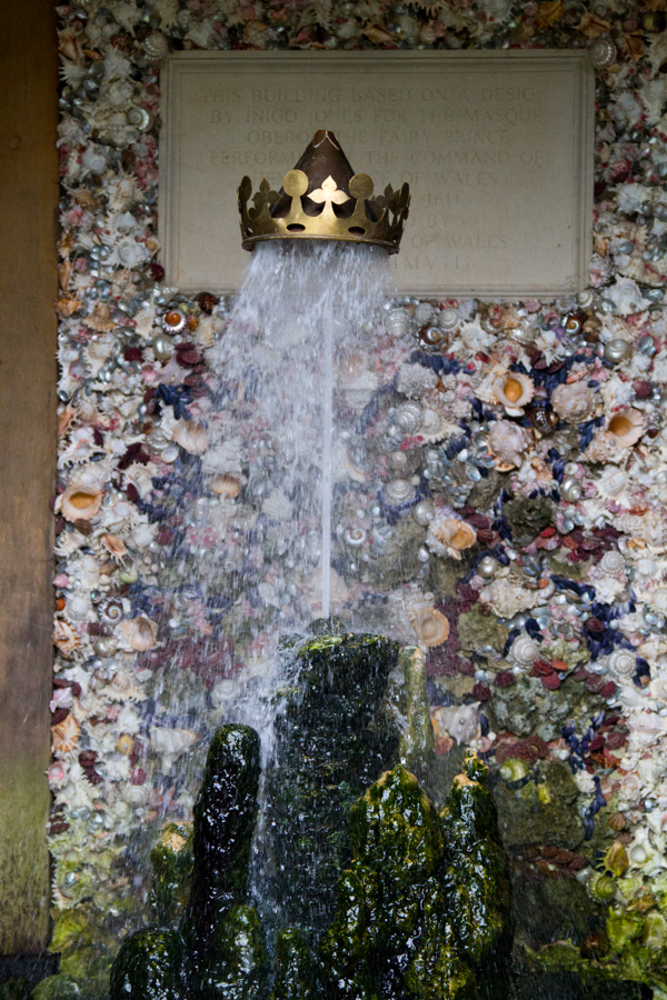 Floating Crown