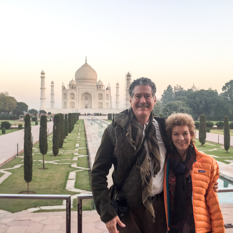Tourists at the Yaj Mahal